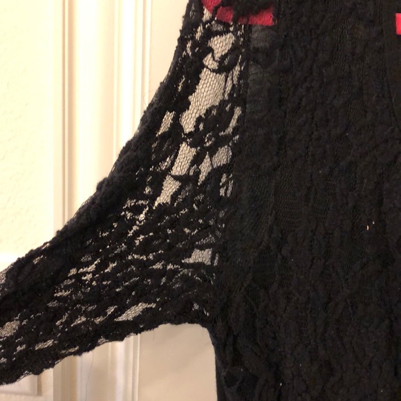 Blade Lace Dress - Picture 3 of 5